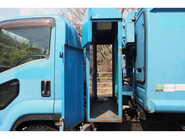 ISUZU FORWARD 2013 Image 31