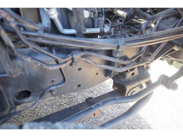 ISUZU ELF 2004 Image 31