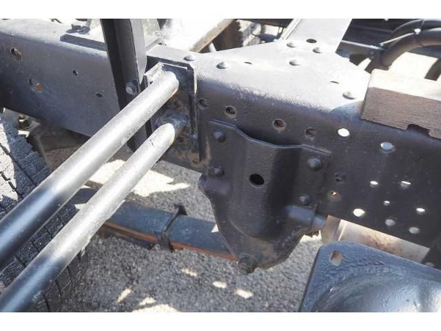 ISUZU ELF 2004 Image 31