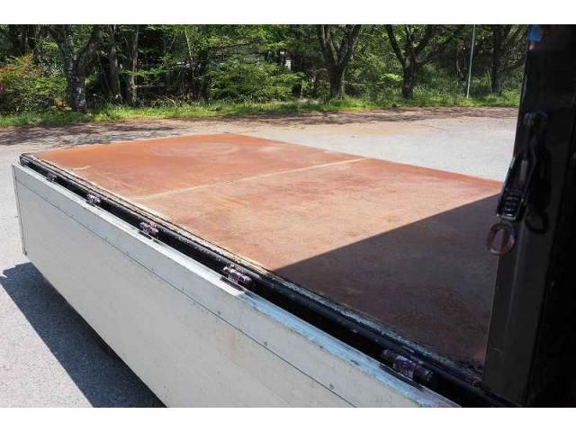 MITSUBISHI CANTER 2004 Image 31