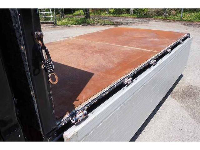 MITSUBISHI CANTER 2004 Image 31