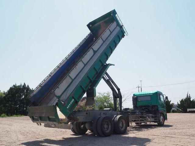 NISSAN DIESEL QUON 2010 Image 31