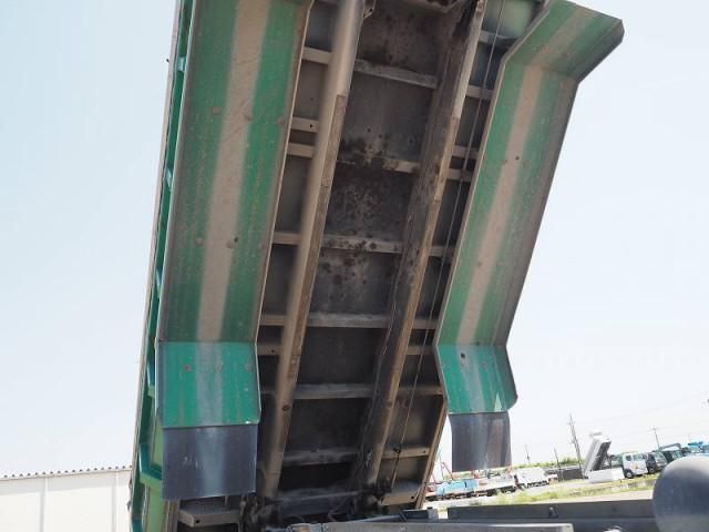 NISSAN DIESEL QUON 2010 Image 31