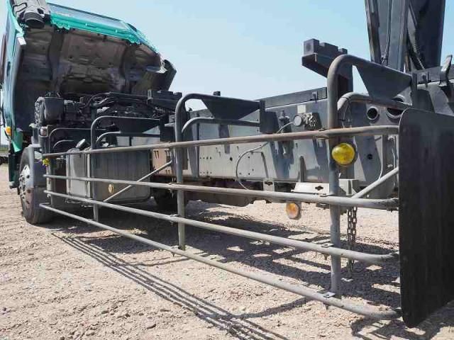 NISSAN DIESEL QUON 2010 Image 31