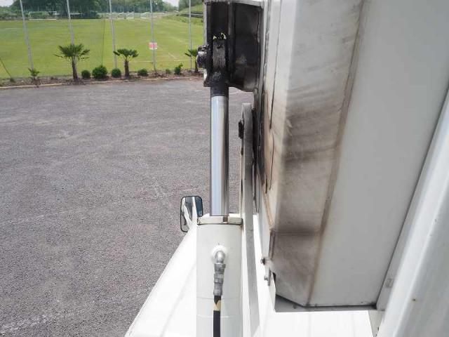 ISUZU ELF 2015 Image 31