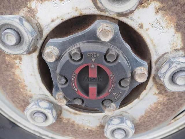 ISUZU ELF 2015 Image 31