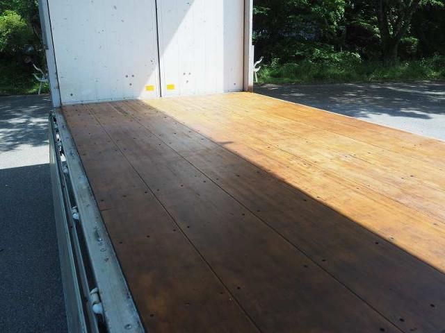 MITSUBISHI FUSOU FIGHTER 2013 Image 31