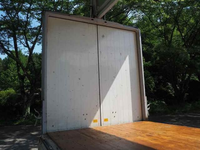 MITSUBISHI FUSOU FIGHTER 2013 Image 31