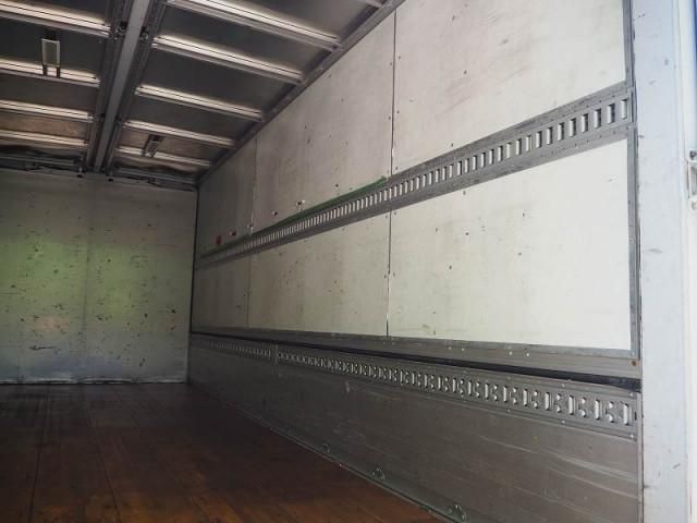 MITSUBISHI FUSOU FIGHTER 2013 Image 31