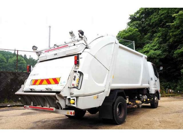 MITSUBISHI FUSOU FIGHTER 2012 Image 31