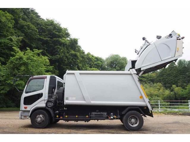 MITSUBISHI FUSOU FIGHTER 2012 Image 31