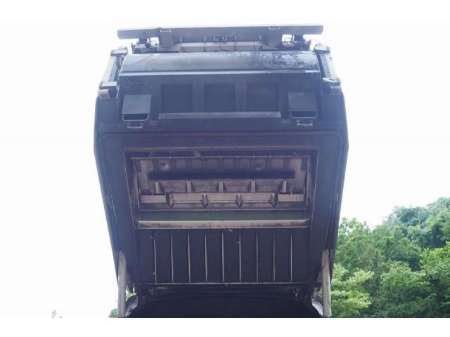 MITSUBISHI FUSOU FIGHTER 2012 Image 31