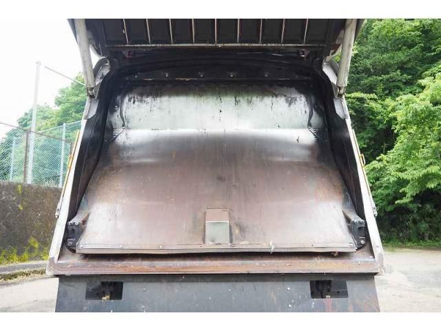 MITSUBISHI FUSOU FIGHTER 2012 Image 31