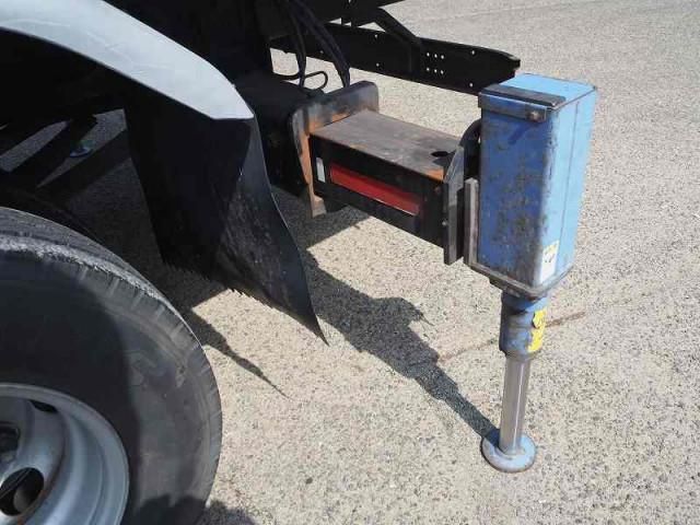 MITSUBISHI CANTER 2004 Image 31