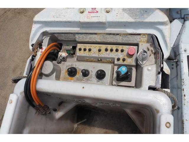 ISUZU ELF 2012 Image 31