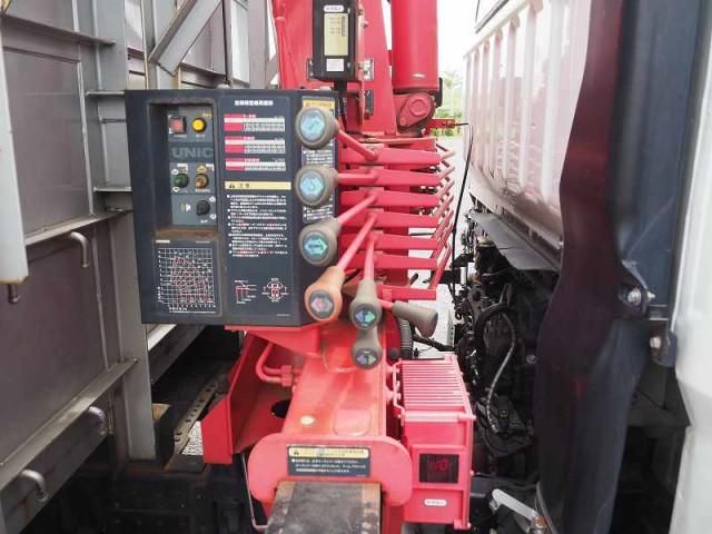 MITSUBISHI CANTER 2012 Image 31