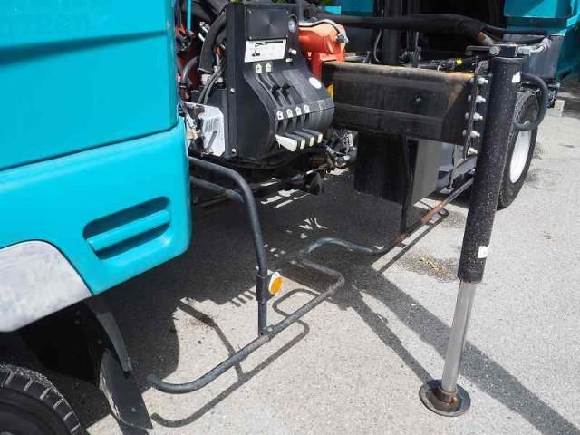 MITSUBISHI FUSOU FIGHTER 2008 Image 31