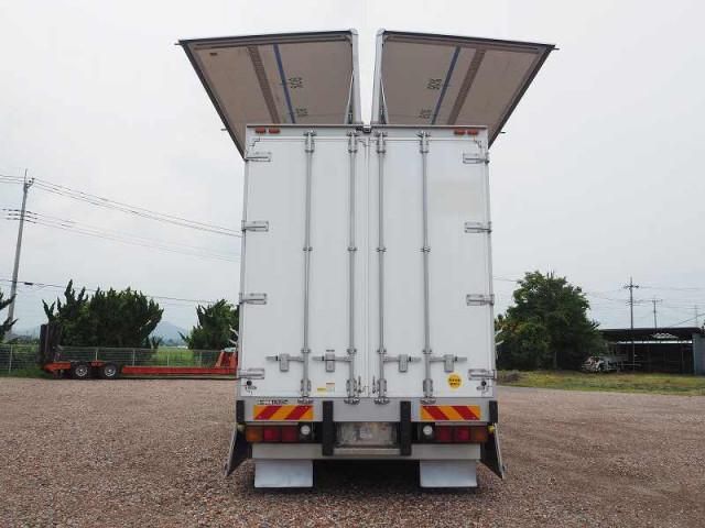 MITSUBISHI FUSOU SUPER GREAT 2018 Image 31