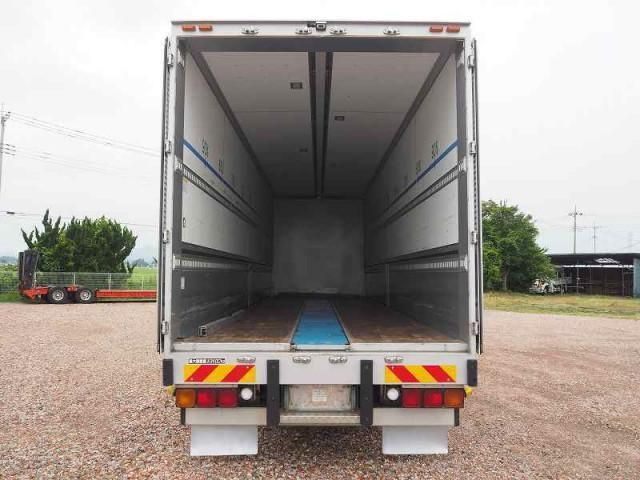 MITSUBISHI FUSOU SUPER GREAT 2018 Image 31