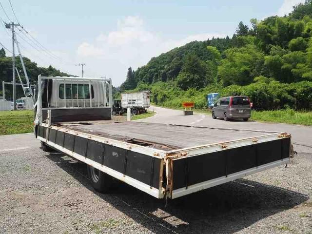 MITSUBISHI FUSOU FIGHTER 2011 Image 31