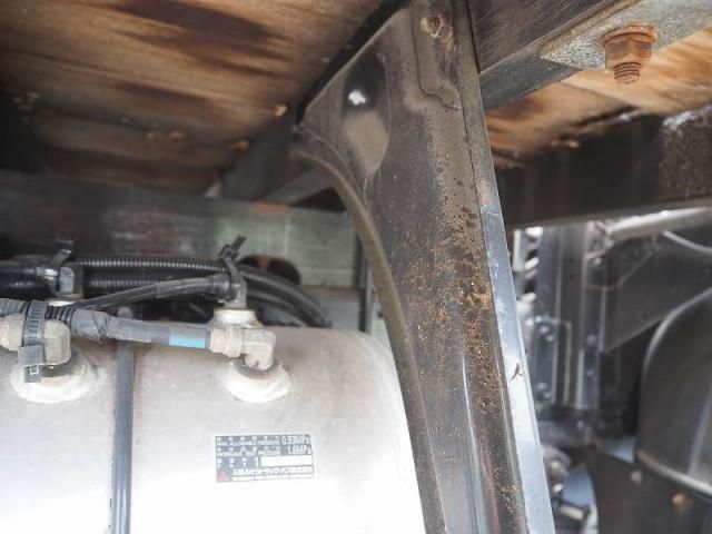 MITSUBISHI FUSOU FIGHTER 2011 Image 31