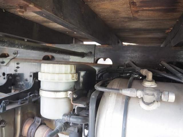 MITSUBISHI FUSOU FIGHTER 2011 Image 31