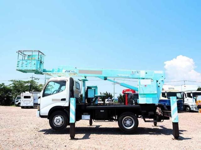 HINO DUTRO 2005 Image 31