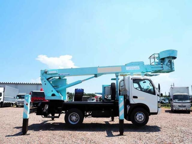 HINO DUTRO 2005 Image 31