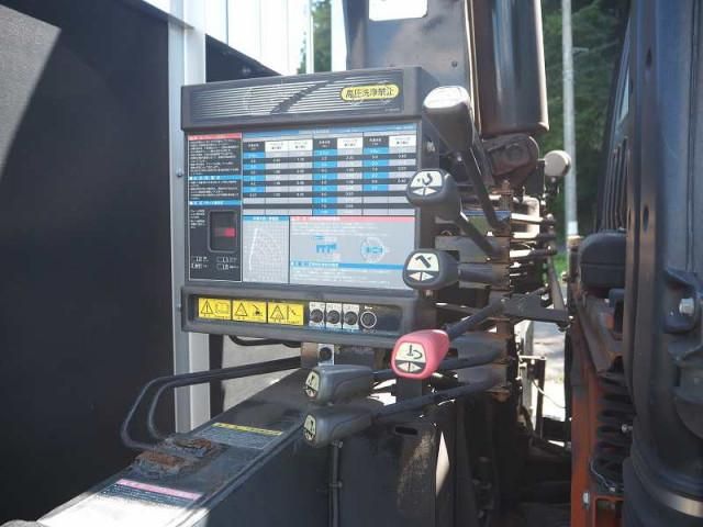 MITSUBISHI FUSOU FIGHTER 2015 Image 31