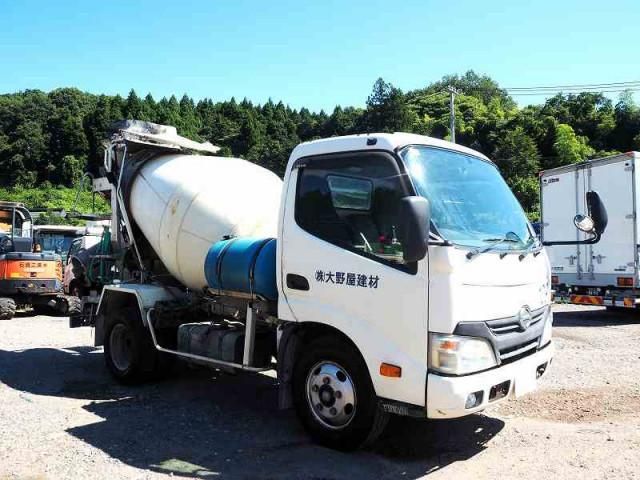 HINO DUTRO 2016 Image 31