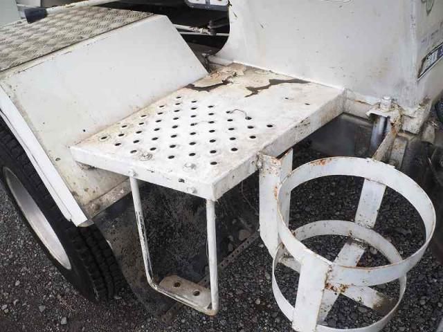 MITSUBISHI FUSOU FIGHTER 2015 Image 31