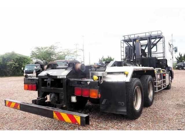 NISSAN DIESEL QUON 2013 Image 31