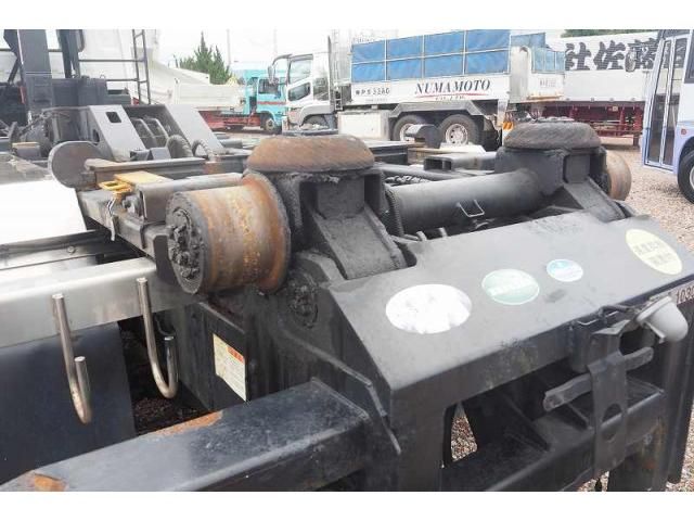 NISSAN DIESEL QUON 2013 Image 31