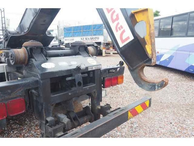 NISSAN DIESEL QUON 2013 Image 31