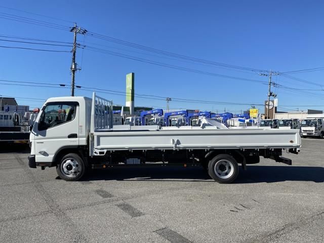 MITSUBISHI CANTER 2024 Image 31
