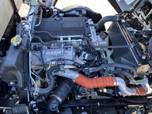 MITSUBISHI CANTER 2024 Image 31