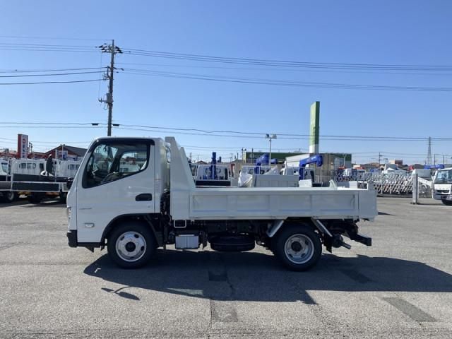 MITSUBISHI CANTER 2024 Image 31