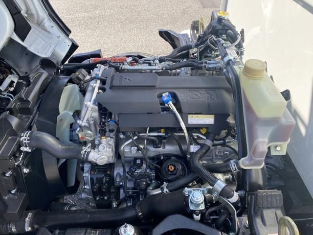 MITSUBISHI CANTER 2024 Image 31