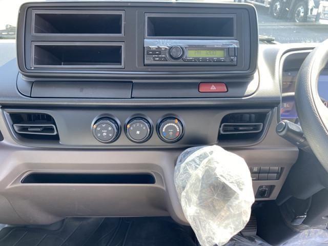MITSUBISHI CANTER 2024 Image 31