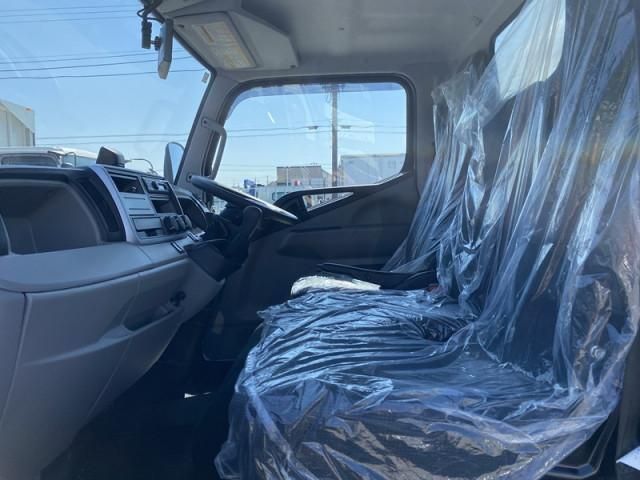 MITSUBISHI CANTER 2024 Image 31