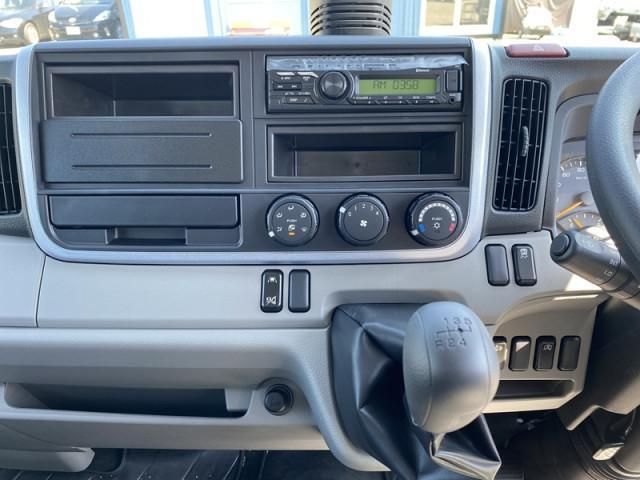 MITSUBISHI CANTER 2024 Image 31