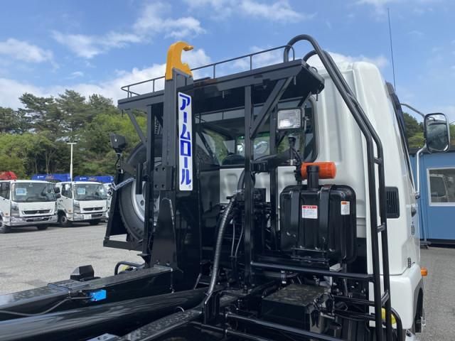 MITSUBISHI FUSOU FIGHTER 2025 Image 31