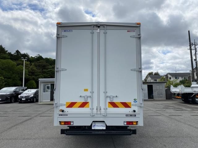 MITSUBISHI CANTER 2024 Image 31