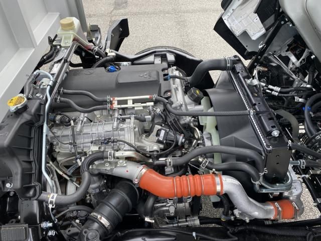 MITSUBISHI CANTER 2024 Image 31