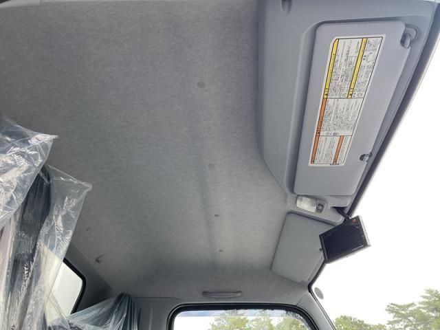 MITSUBISHI CANTER 2024 Image 31