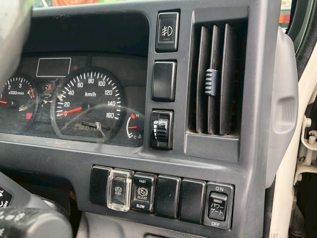 ISUZU ELF 2014 Image 31