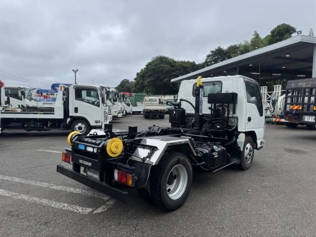 ISUZU ELF 2013 Image 31