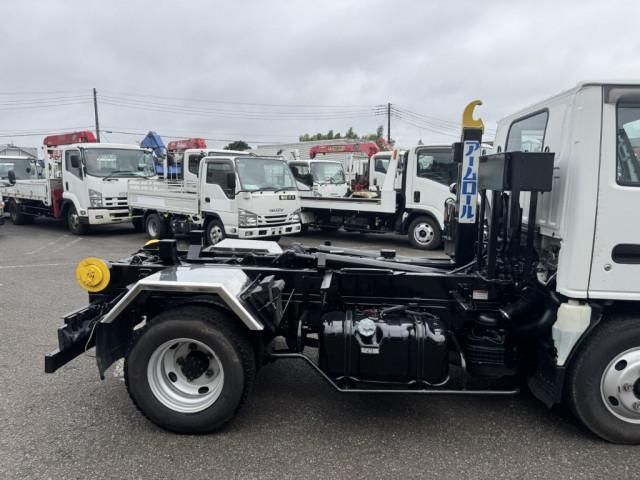 ISUZU ELF 2013 Image 31