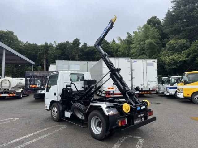 ISUZU ELF 2013 Image 31