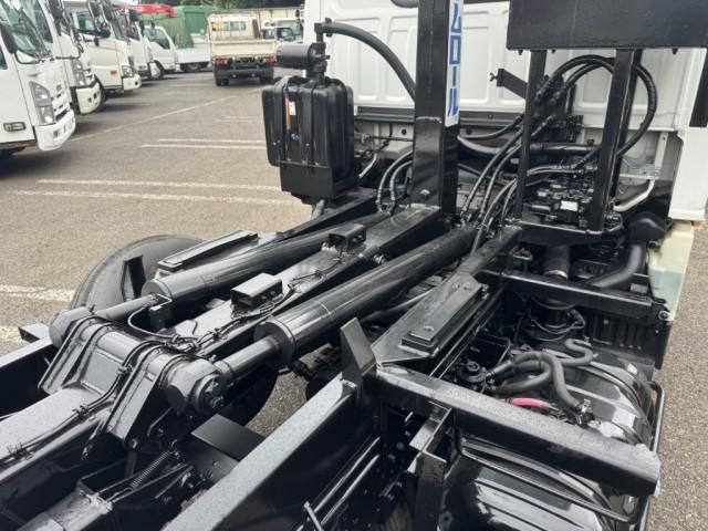 ISUZU ELF 2013 Image 31